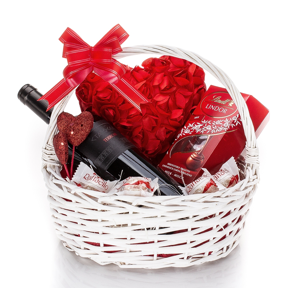 Подаръчна кошница Red wine and love - 155-1